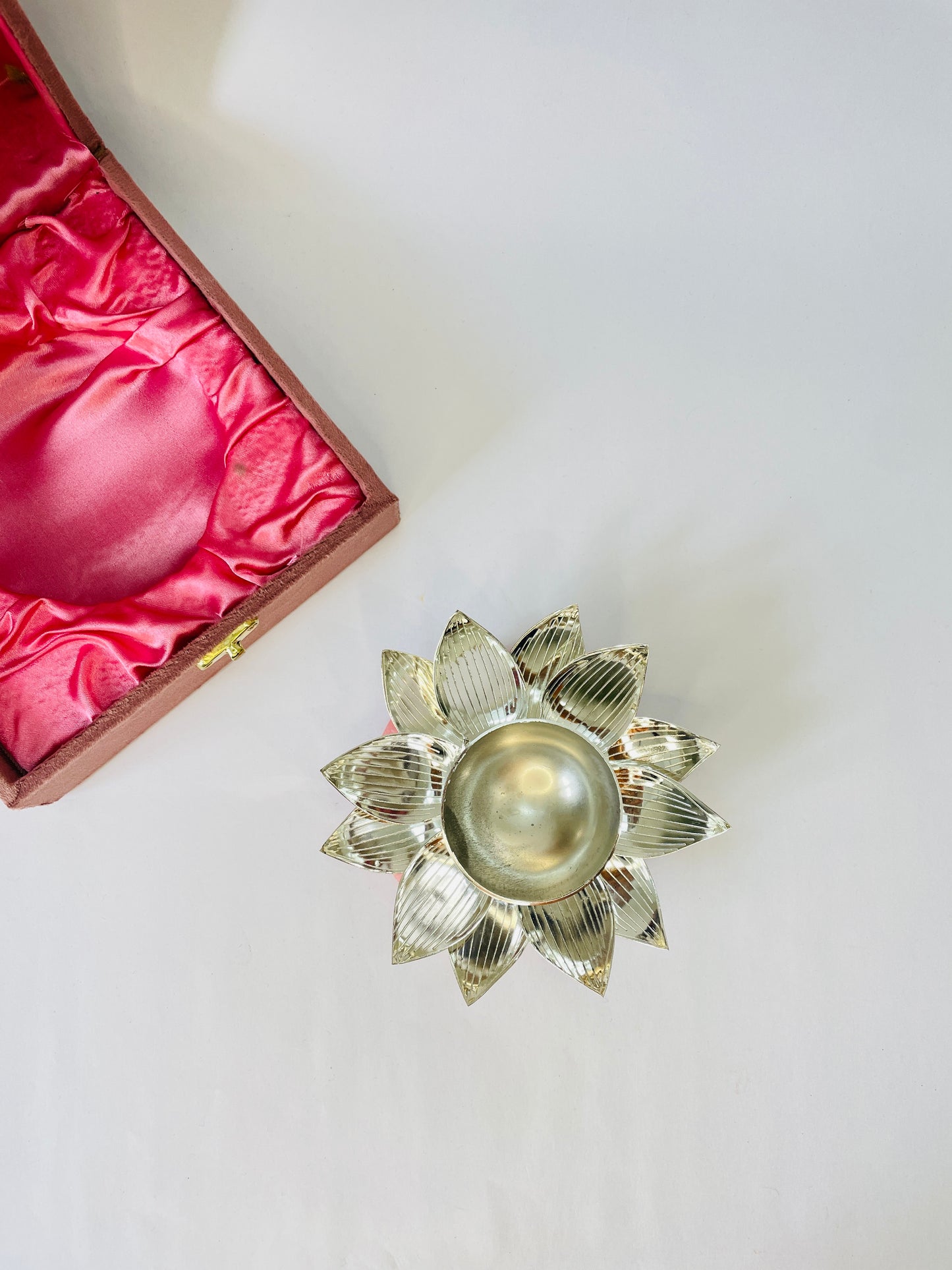 Premium Pure Brass & Resin Decorative Diya – With Velvet Box (5 inch)