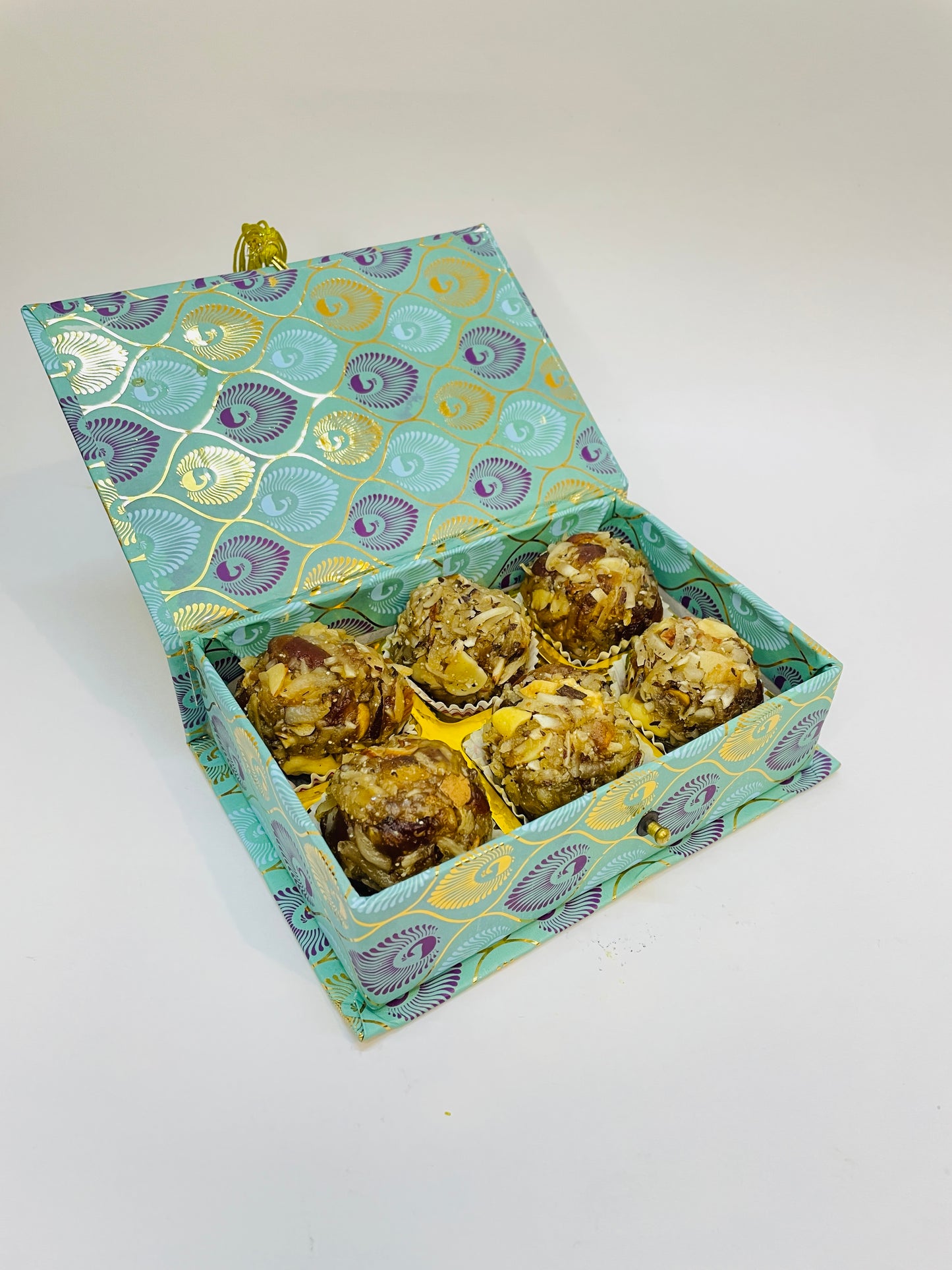 Shubh Aagman Premium Festive Gift Box