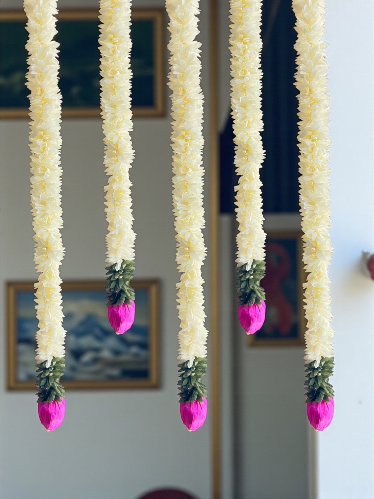 Lotus Ladi – Decorative Hanging Garland (2 ft)