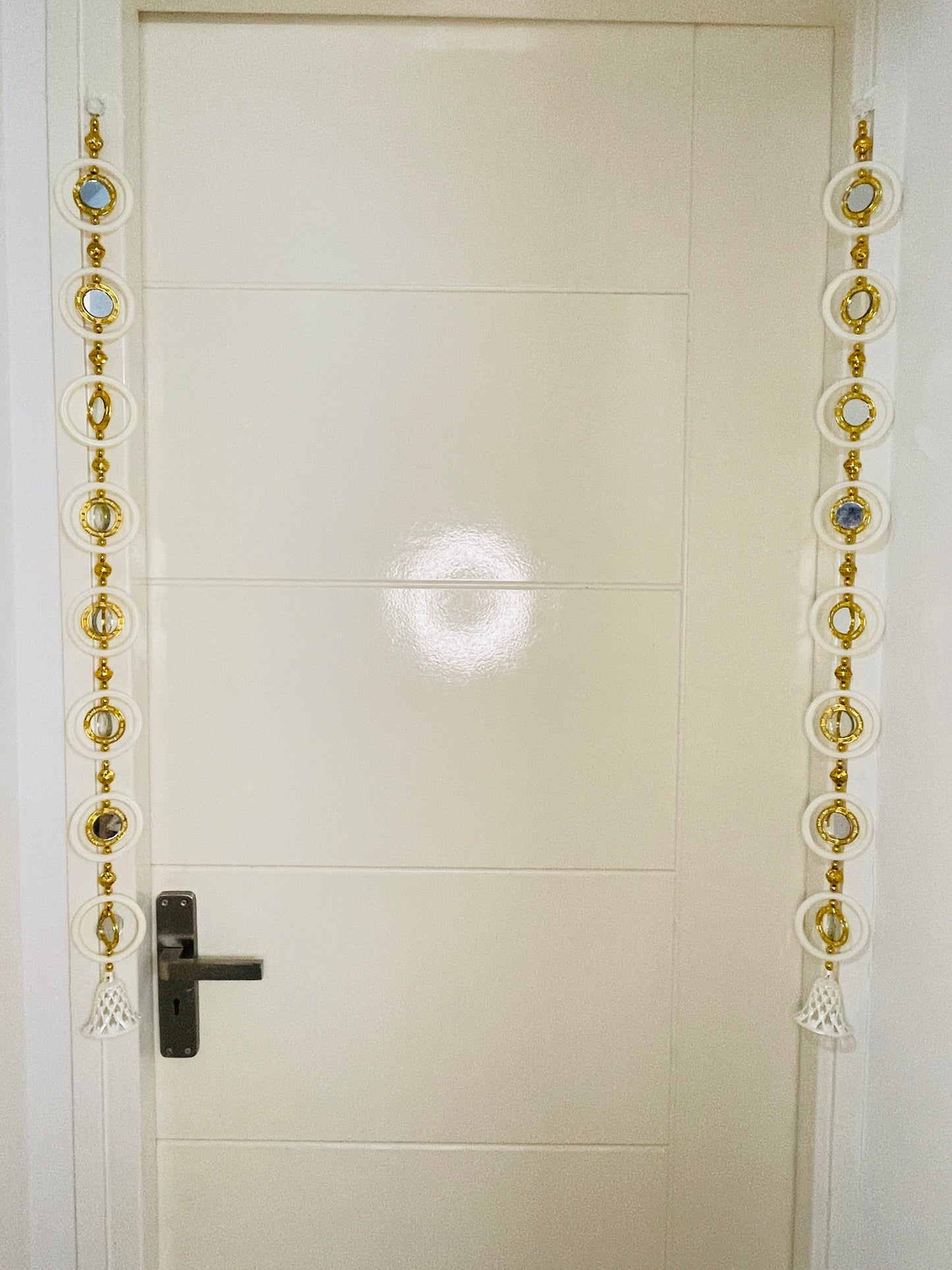 Premium Divine Mirror Ladi – White & Gold (3 ft 3 in / 99 cm)